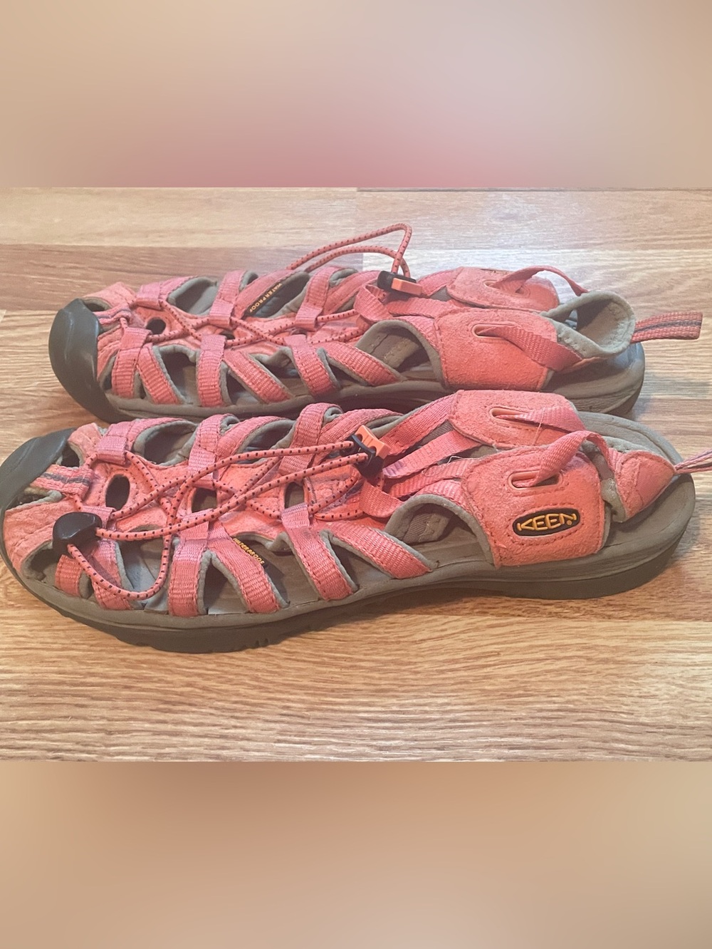READ DESCRIPTION Women's Coral Keens Outdoor Hiking & Water Sandal - Picture 2 of 5